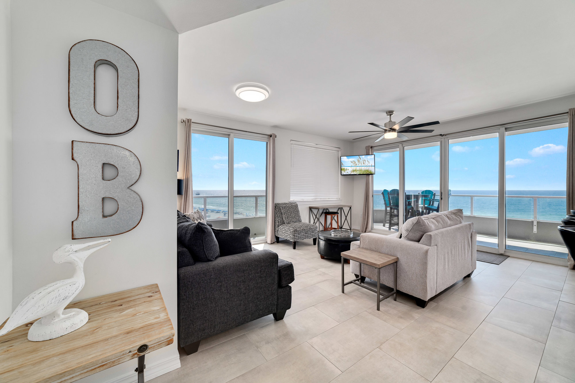 Silver Beach 501 Living Area